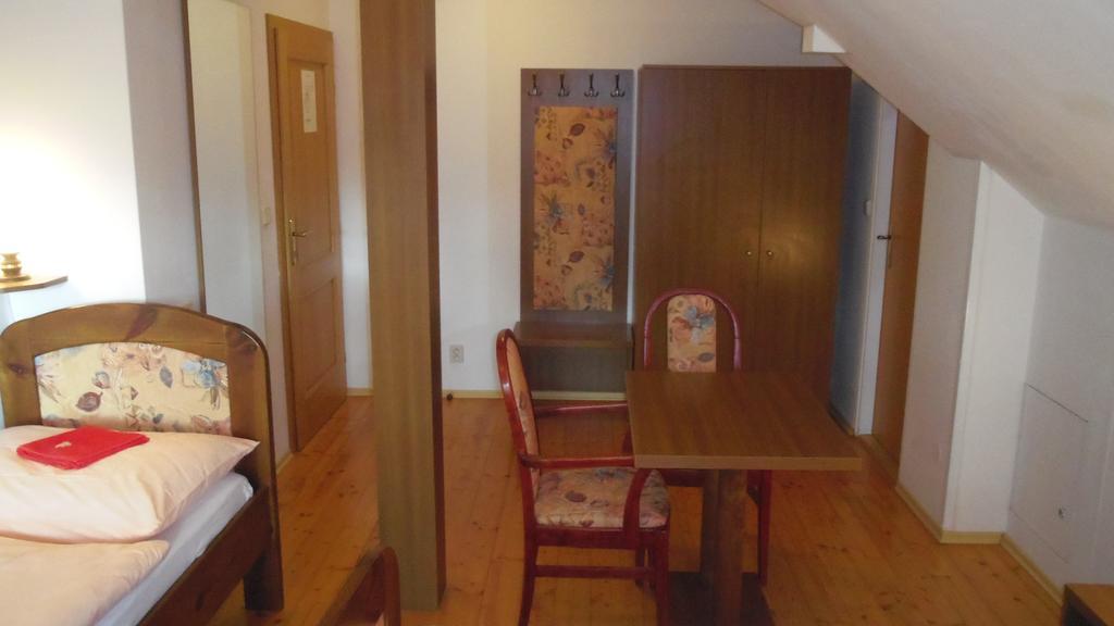 Pension Karolína Trnava Habitación foto